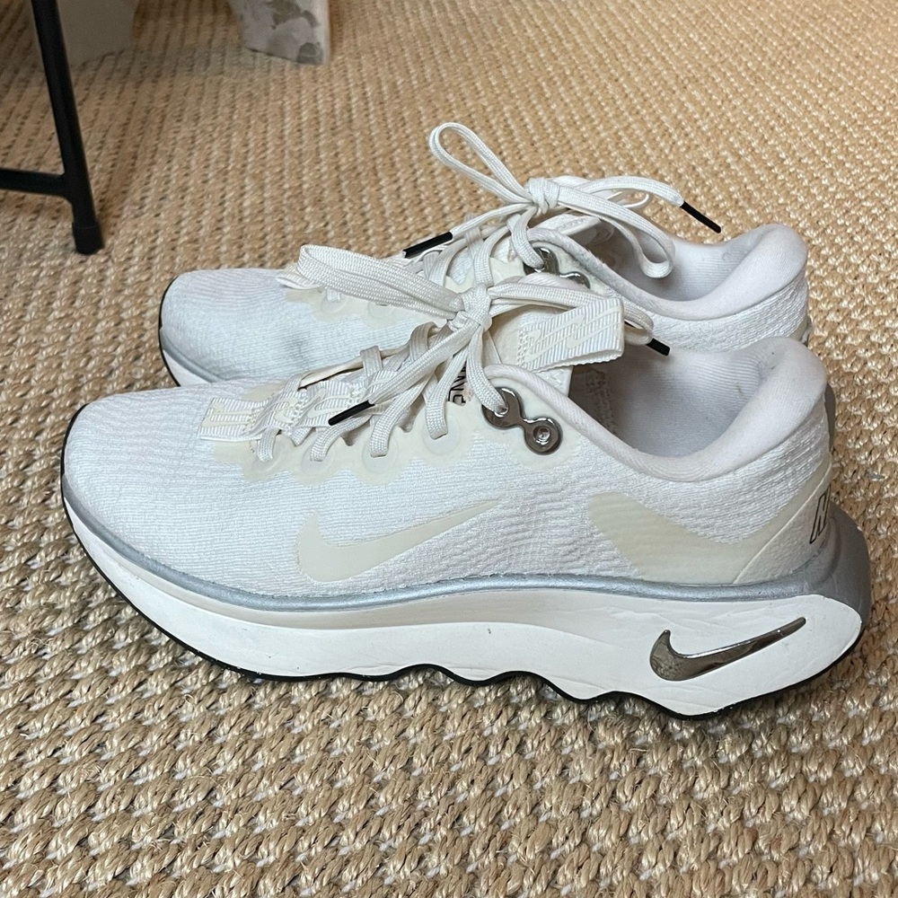 Nike Motiva White Used